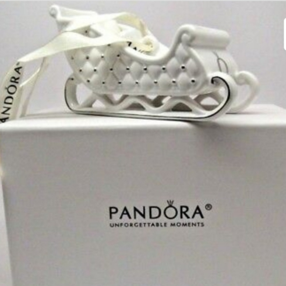 Pandora sleigh ornament